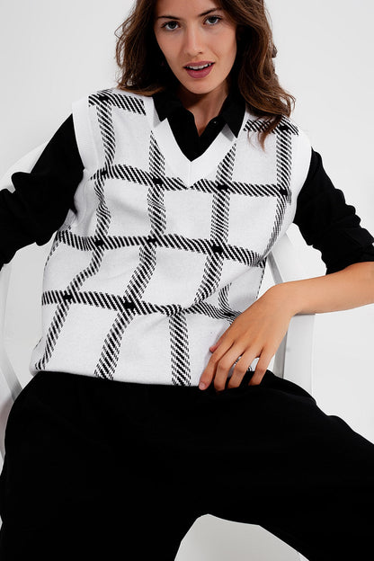 Knitted Vest With Big Crosshatches
