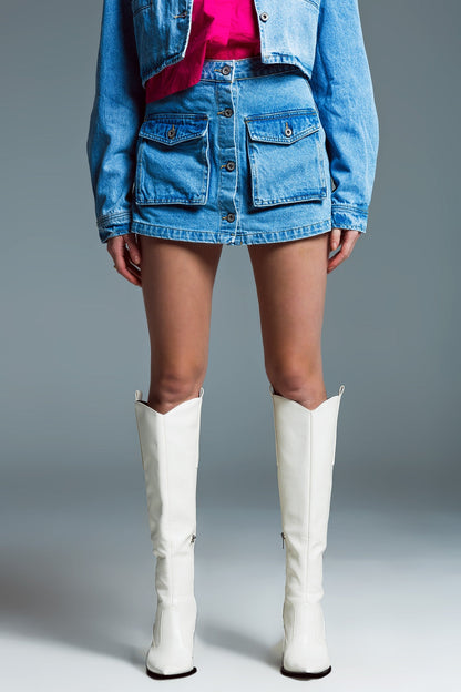Denim Cargo Mini Short With Front Buttoning in Light Wash